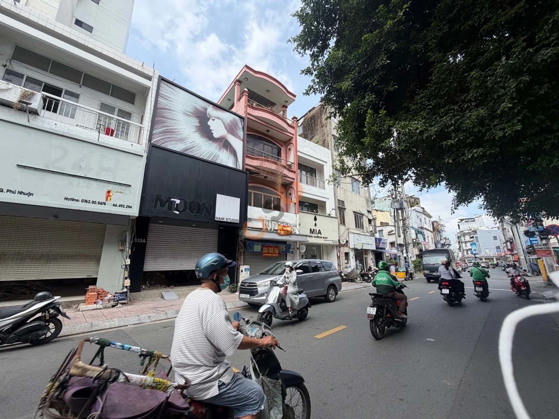 Bán nhà mặt tiền Huỳnh Văn Bánh  Quận Phú Nhuận, TP.HCM – 4 phòng ngủ, giá 23 tỷ — Hình 2