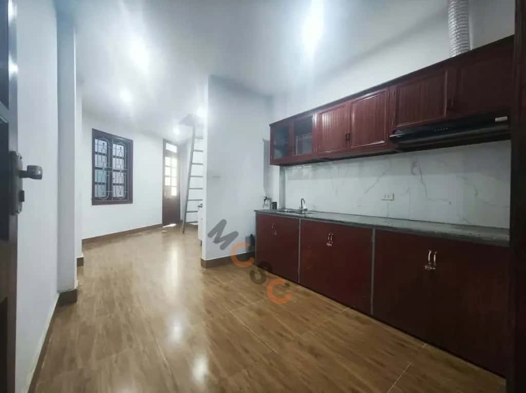 Cho thuê nhà mặt tiền Ba Đình, Hà Nội – 4 phòng ngủ, giá 13 triệu — Hình 2