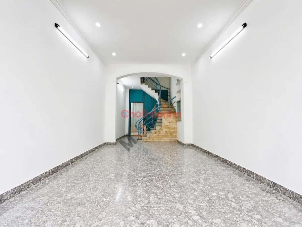 Cho thuê nhà mặt tiền Nguyễn Thượng Hiền Quận Bình Thạnh, TP.HCM – 5 phòng ngủ, giá 22 triệu — Hình 2