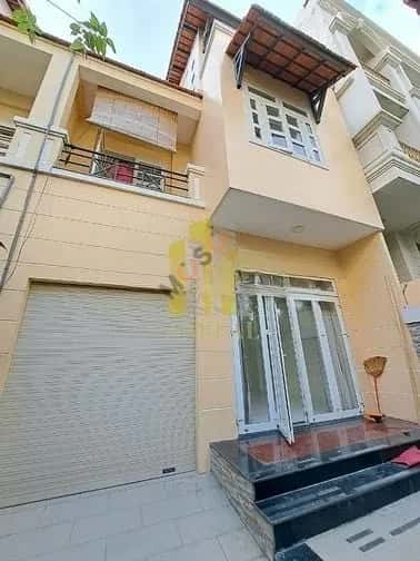 Cho thuê nhà hẻm Quận 2, TP.HCM – 4 phòng ngủ, giá 31 triệu — Hình 2