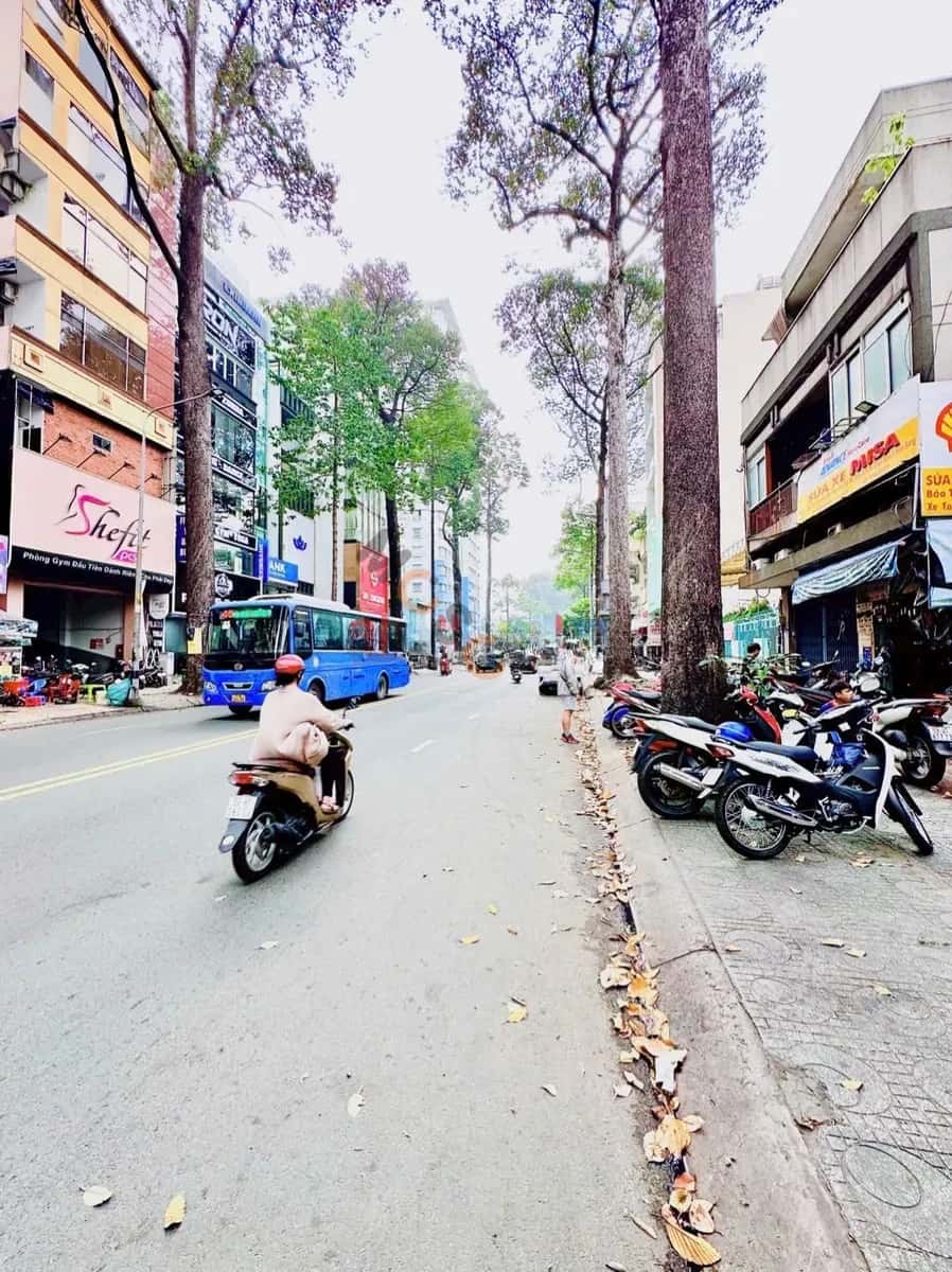 Cho thuê nhà mặt tiền Nguyễn Chí Thanh Quận 5, TP.HCM – giá 390 triệu — Hình 3