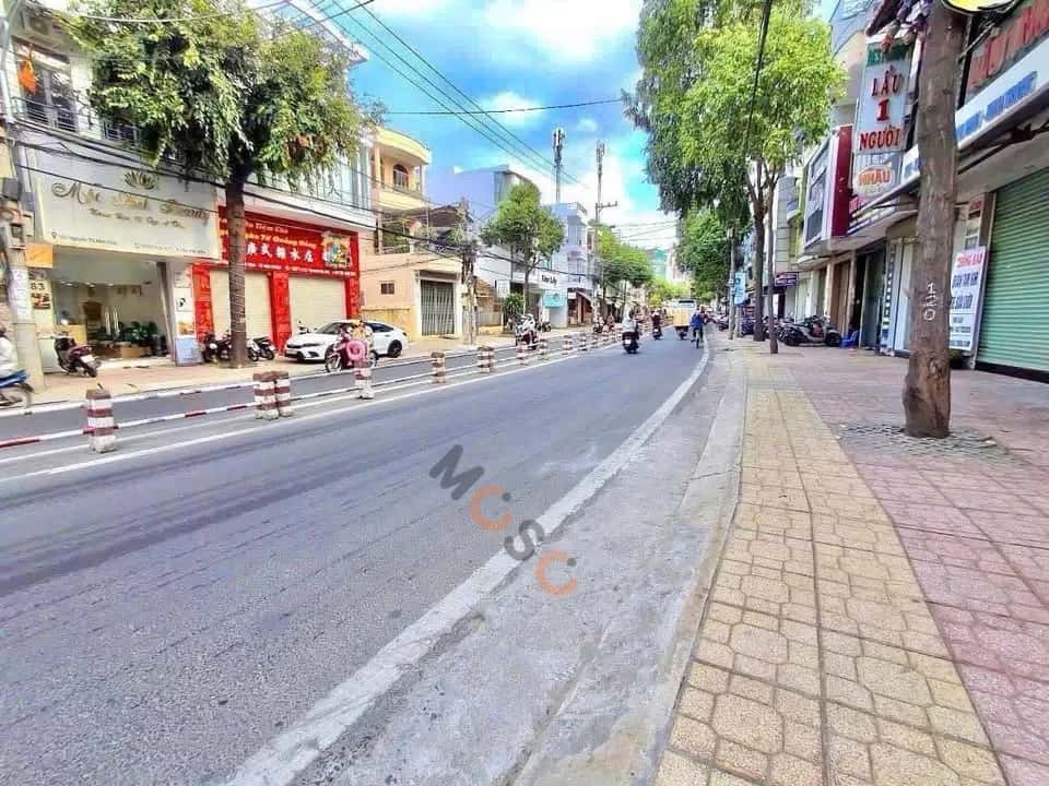 Bán nhà mặt tiền Nguyễn Thị Minh Khai  Thành phố Nha Trang, Khánh Hòa – 1 phòng ngủ, giá 21.2 tỷ — Hình 3