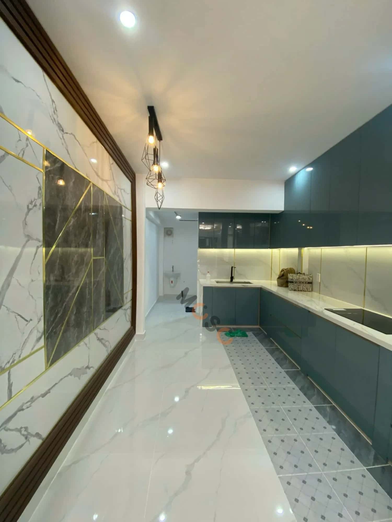 Bán nhà hẻm Nguyễn Văn Cừ  Quận 5, TP.HCM – 2 phòng ngủ, giá 7.9 tỷ — Hình 2