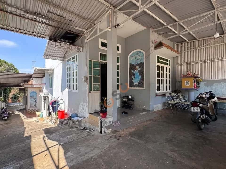 Bán nhà mặt tiền Nguyễn Thiếp Thành phố Pleiku, Gia Lai – 3 phòng ngủ, giá 5.2 tỷ — Hình 2