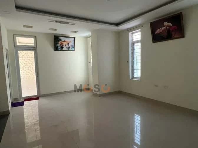 Cho thuê nhà hẻm Quận 9, TP.HCM – 4 phòng ngủ, giá 22 triệu — Hình 2