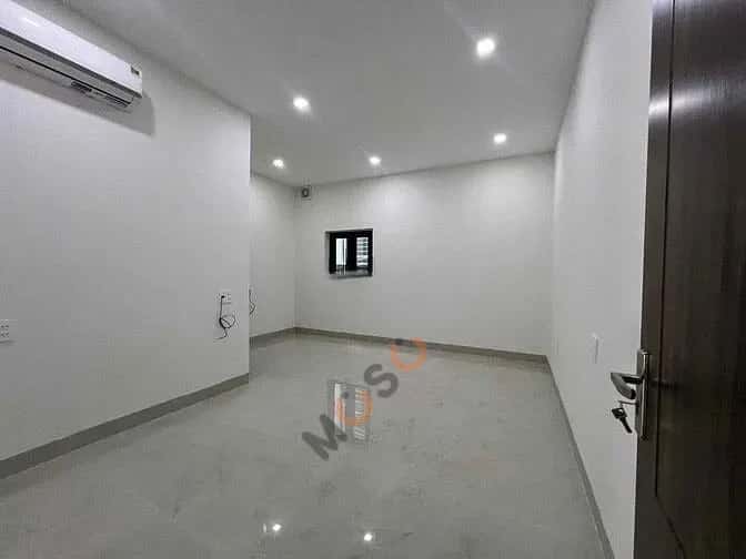 Cho thuê nhà mặt tiền Vĩnh Trung Plaza Thanh Khê, Đà Nẵng – 4 phòng ngủ, giá 20 triệu — Hình 3