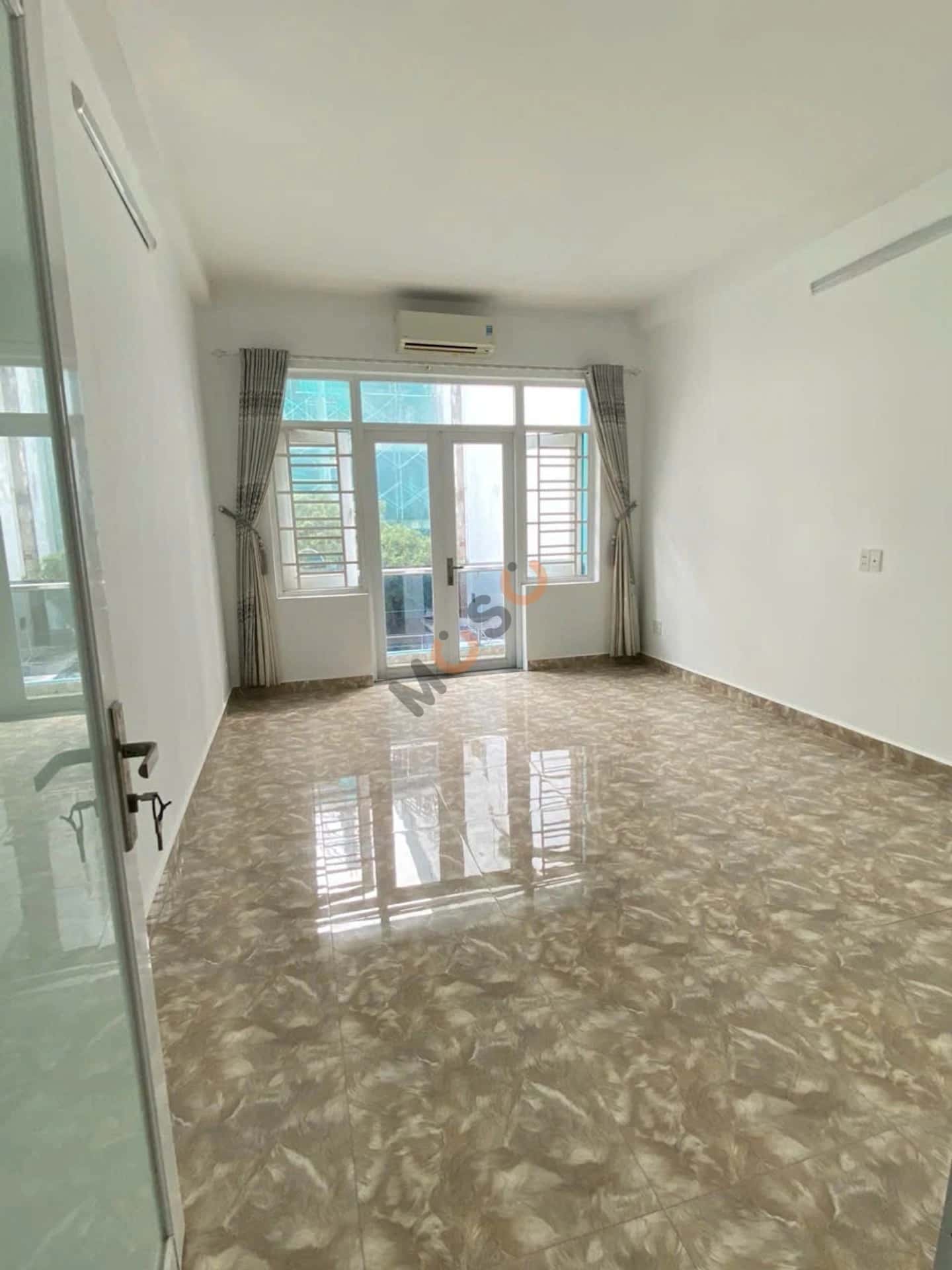 Bán nhà hẻm Bờ Bao Tân Thắng  Quận Tân Phú, TP.HCM – 4 phòng ngủ, giá 12.5 tỷ — Hình 2