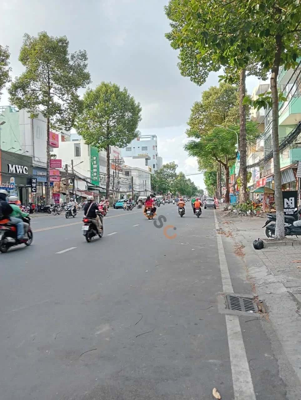 Cho thuê nhà mặt tiền Đường Trần Hưng Đạo Ninh Kiều, Cần Thơ – 8 phòng ngủ, giá 25 triệu — Hình 2