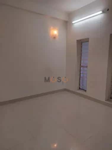 Cho thuê nhà mặt tiền Đường D4 Quận 7, TP.HCM – 4 phòng ngủ, giá 25 triệu — Hình 3
