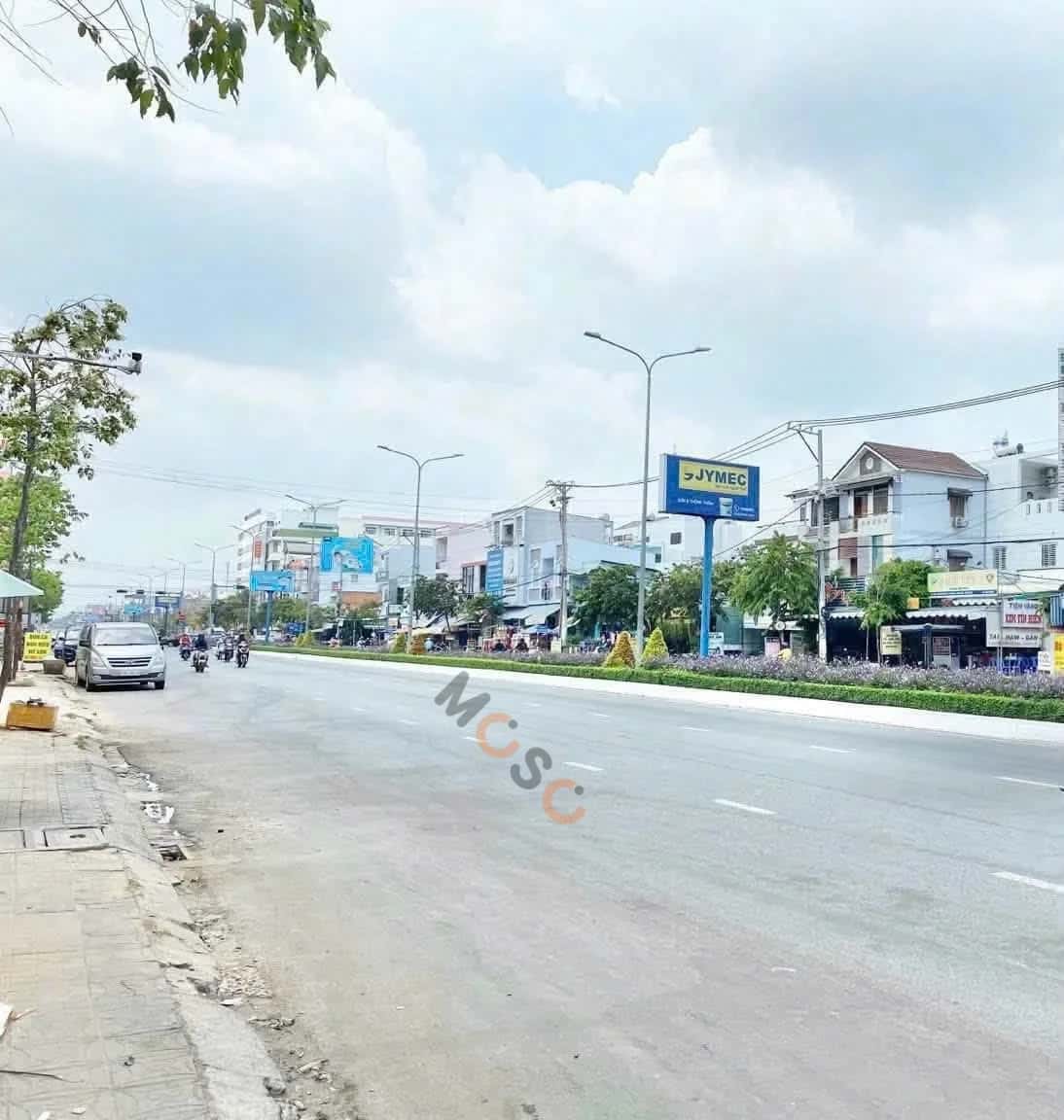 Bán nhà mặt tiền Nguyễn Văn Cừ  Quận Ninh Kiều, TP. Cần Thơ – 4 phòng ngủ, giá 13 tỷ — Hình 2