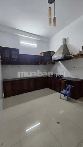 Cho thuê nhà hẻm Nguyễn Hữu Thọ Hải Châu, Đà Nẵng – 5 phòng ngủ, giá 15 triệu — Hình 3