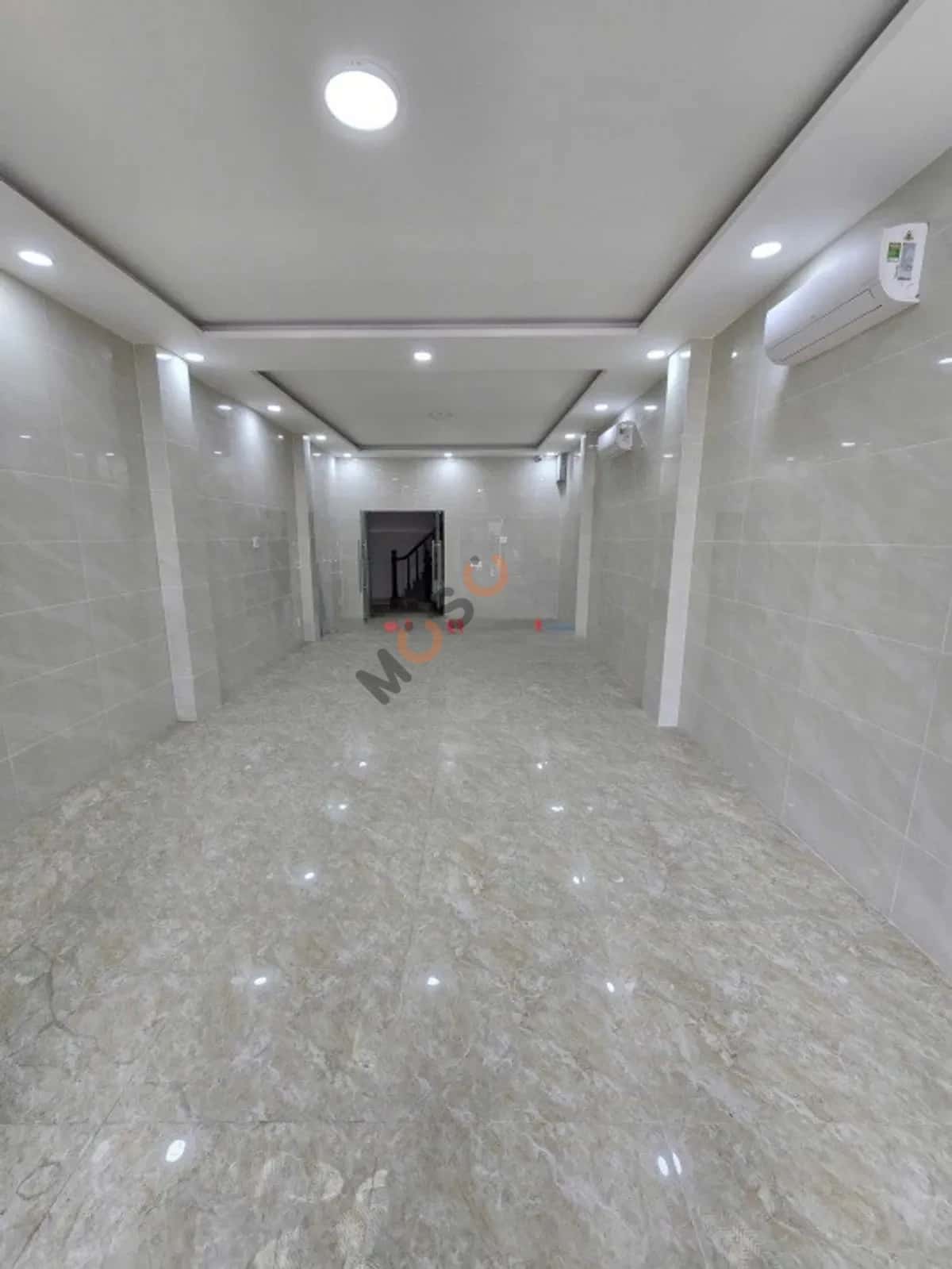 Cho thuê nhà mặt tiền Lạc Long Quân Tân Bình, TP.HCM – giá 65 triệu — Hình 2