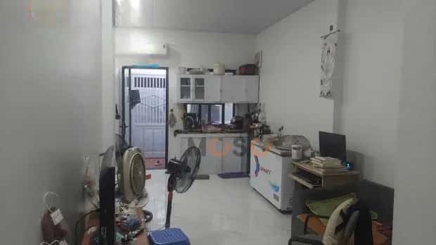 Cho thuê nhà hẻm Phố Mậu Lương Kiến Hưng, Hà Nội – 2 phòng ngủ, giá 5.5 triệu — Hình 2