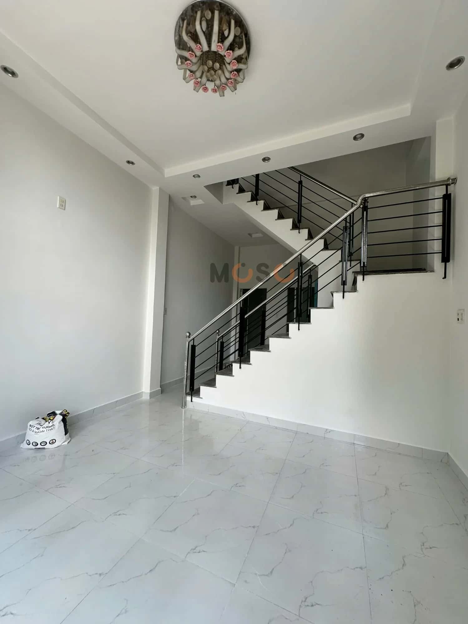 Bán nhà hẻm đường 2/4 Thành phố Nha Trang, Khánh Hòa – 2 phòng ngủ, giá 2.3 tỷ — Hình 2