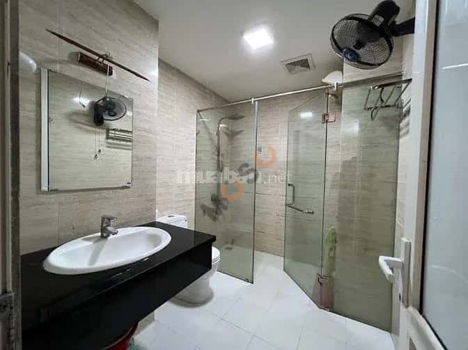 Cho thuê căn hộ chung cư Đường Trần Phú Hà Đông, Hà Nội – 3 phòng ngủ, giá 12 triệu — Hình 2
