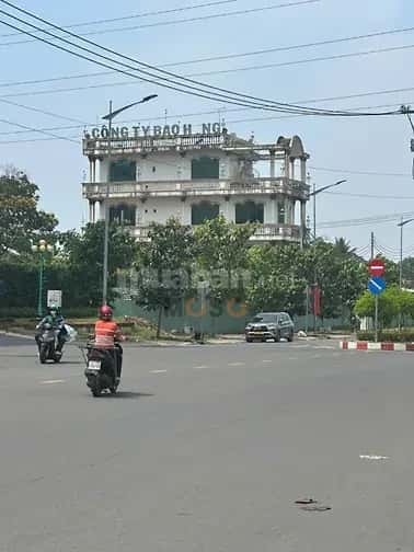 Cho thuê văn phòng Đường Tạ Quang Bửu Quận 8, TP.HCM – giá 40 triệu