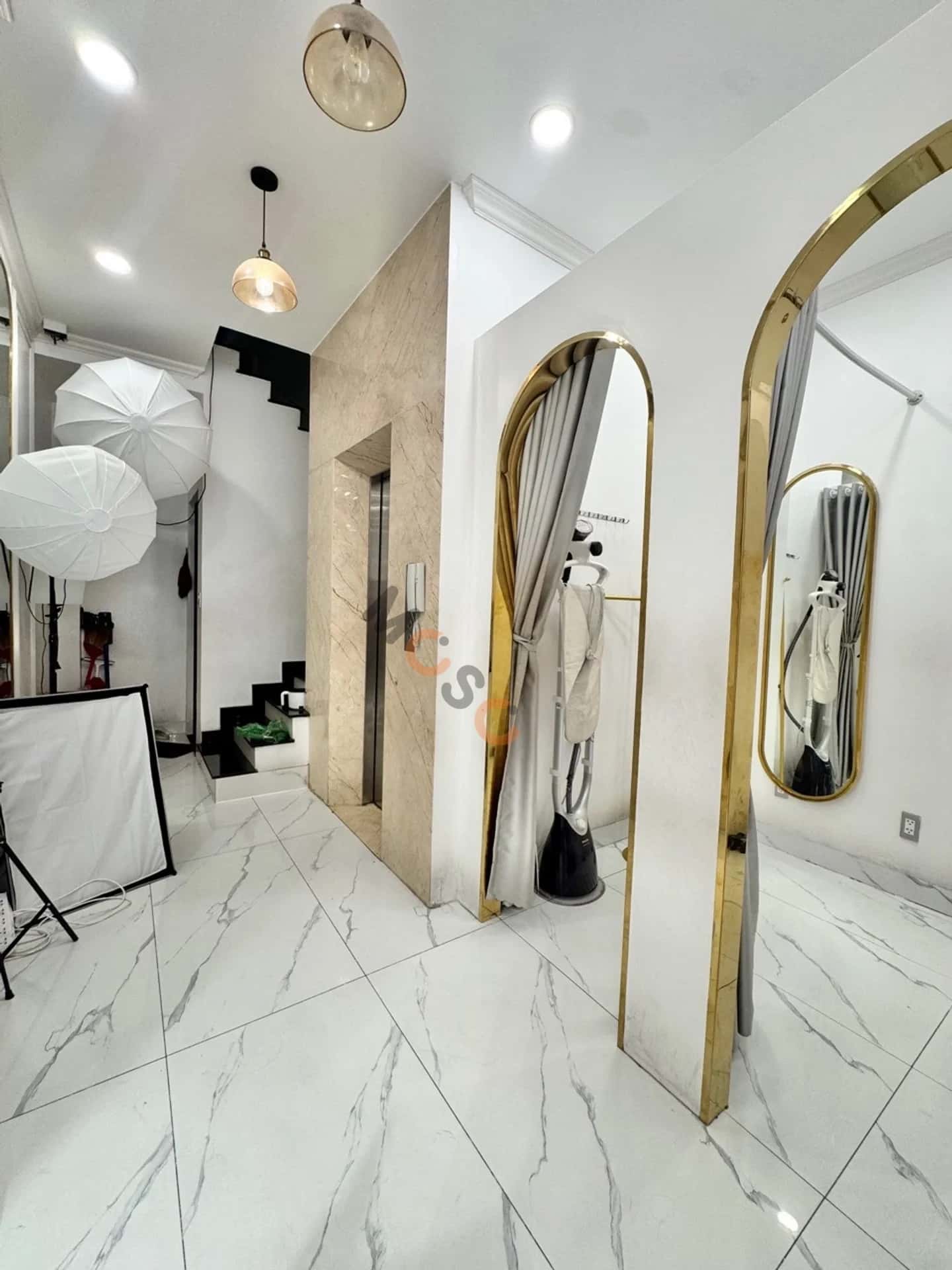 Bán nhà mặt tiền Huỳnh Văn Bánh Quận Phú Nhuận, TP.HCM – 4 phòng ngủ, giá 24 tỷ — Hình 2