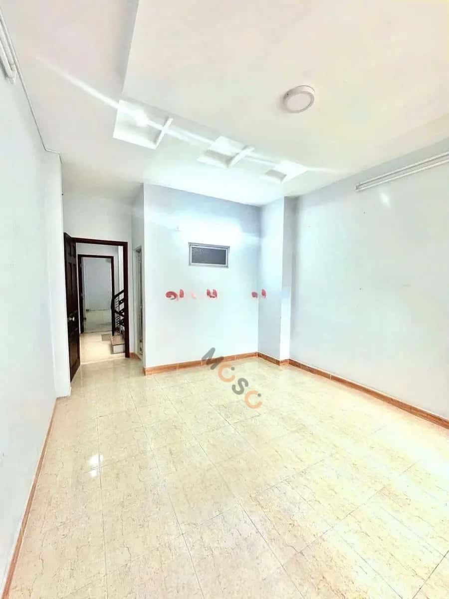 Cho thuê nhà hẻm Đường Lê Văn Sỹ Tân Bình, TP.HCM – 4 phòng ngủ, giá 25 triệu — Hình 3