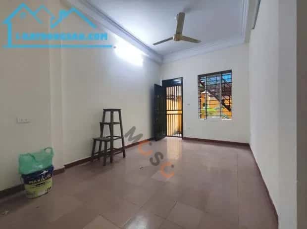 Cho thuê nhà hẻm Phố Nguyên Hồng Quận Ba Đình, Hà Nội – giá 18.5 triệu — Hình 2