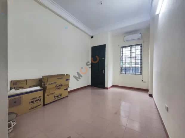 Cho thuê nhà hẻm Phố Nguyên Hồng Quận Ba Đình, Hà Nội – giá 18.5 triệu — Hình 3