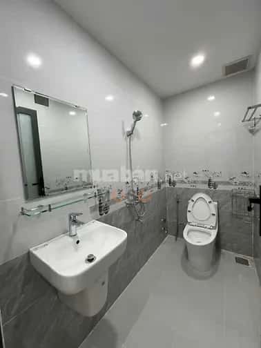 Cho thuê BĐS khác Nguyễn Khoái Quận 4, TP.HCM – 2 phòng ngủ, giá 9 triệu — Hình 3