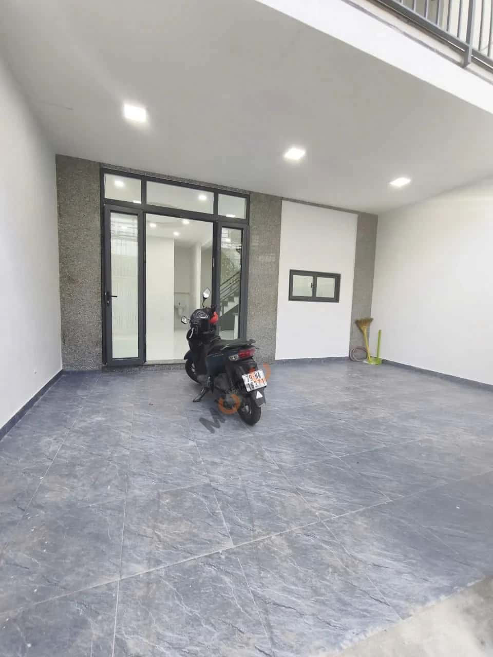 Bán nhà mặt tiền Hương Điền Thành phố Nha Trang, Khánh Hòa – 2 phòng ngủ, giá 4.9 tỷ — Hình 2