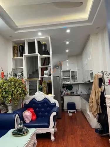 Cho thuê nhà hẻm Đường Phạm Văn Đồng Bắc Từ Liêm, Hà Nội – 3 phòng ngủ, giá 13.5 triệu — Hình 2