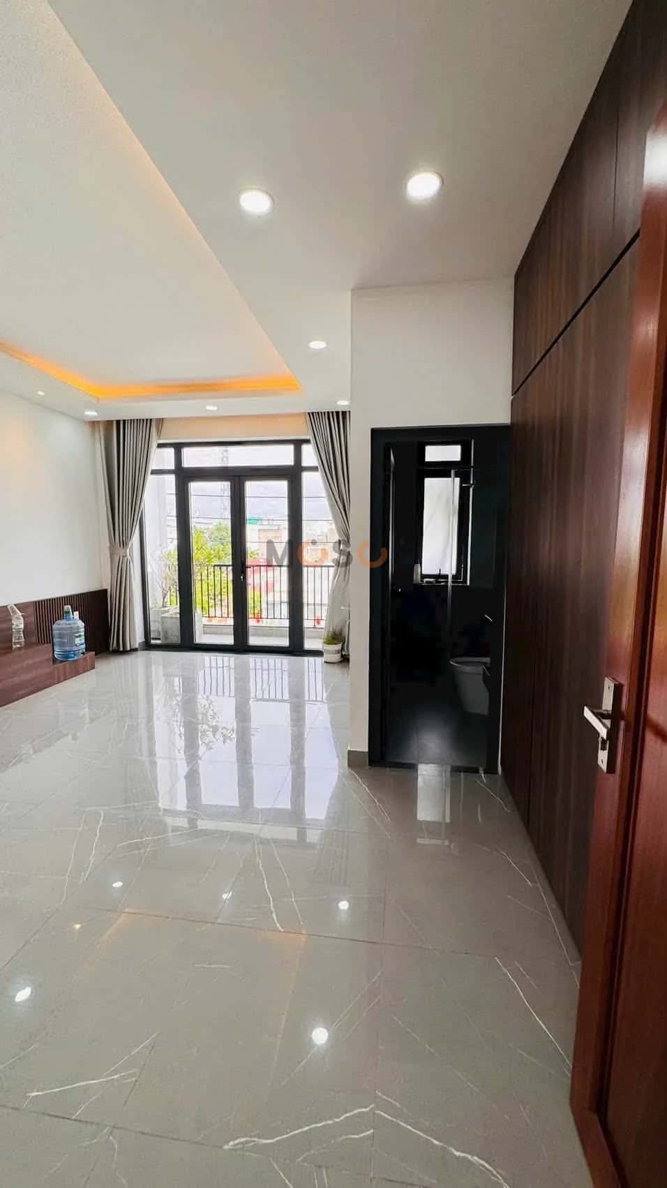 Bán nhà mặt tiền Thạnh Lộc 15 Quận 12, TP.HCM – 5 phòng ngủ, giá 9 tỷ — Hình 3