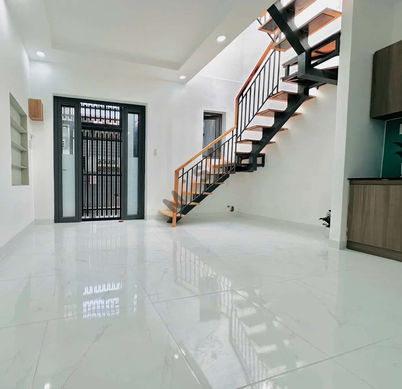 Bán nhà hẻm tổ 11 Vĩnh Hội Thành phố Nha Trang, Khánh Hòa – 2 phòng ngủ, giá 2.4 tỷ — Hình 2
