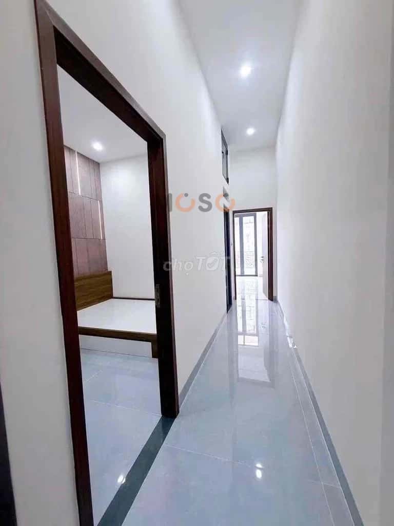 Bán nhà hẻm Xóm Chiếu Quận 4, TP.HCM – 5 phòng ngủ, giá 12.5 tỷ — Hình 2