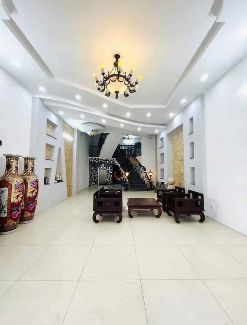 Cho thuê nhà hẻm Đường Lý Tự Trọng Ninh Kiều, Cần Thơ – 6 phòng ngủ, giá 150 triệu — Hình 2