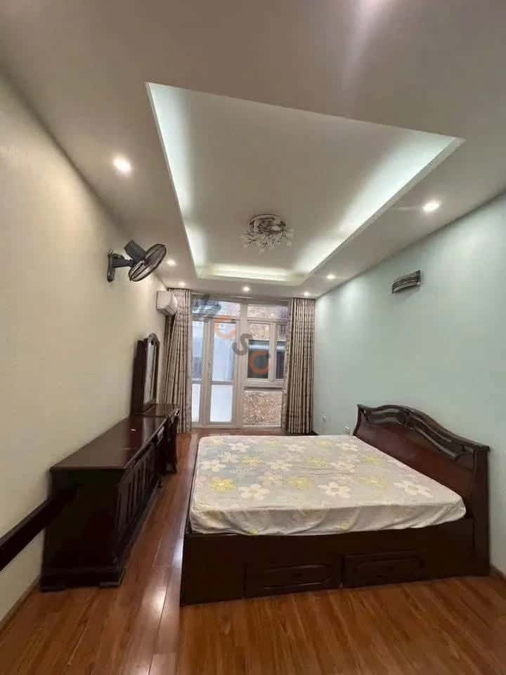 Cho thuê nhà hẻm Phố Quốc Tử Giám Đống Đa, Hà Nội – 4 phòng ngủ, giá 20 triệu — Hình 2