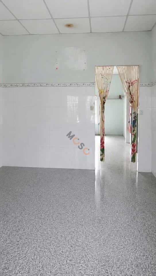 Bán nhà mặt tiền Huỳnh Ngọc Hay Thành phố Tân An, Long An – 2 phòng ngủ, giá 820 triệu — Hình 2