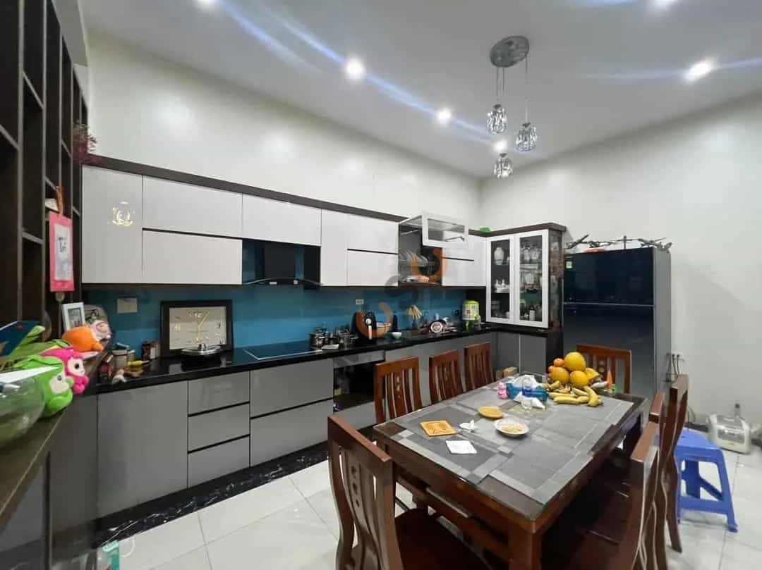 Cho thuê nhà hẻm Phố Nguyễn Sơn Bồ Đề, Hà Nội – 4 phòng ngủ, giá 20 triệu — Hình 2