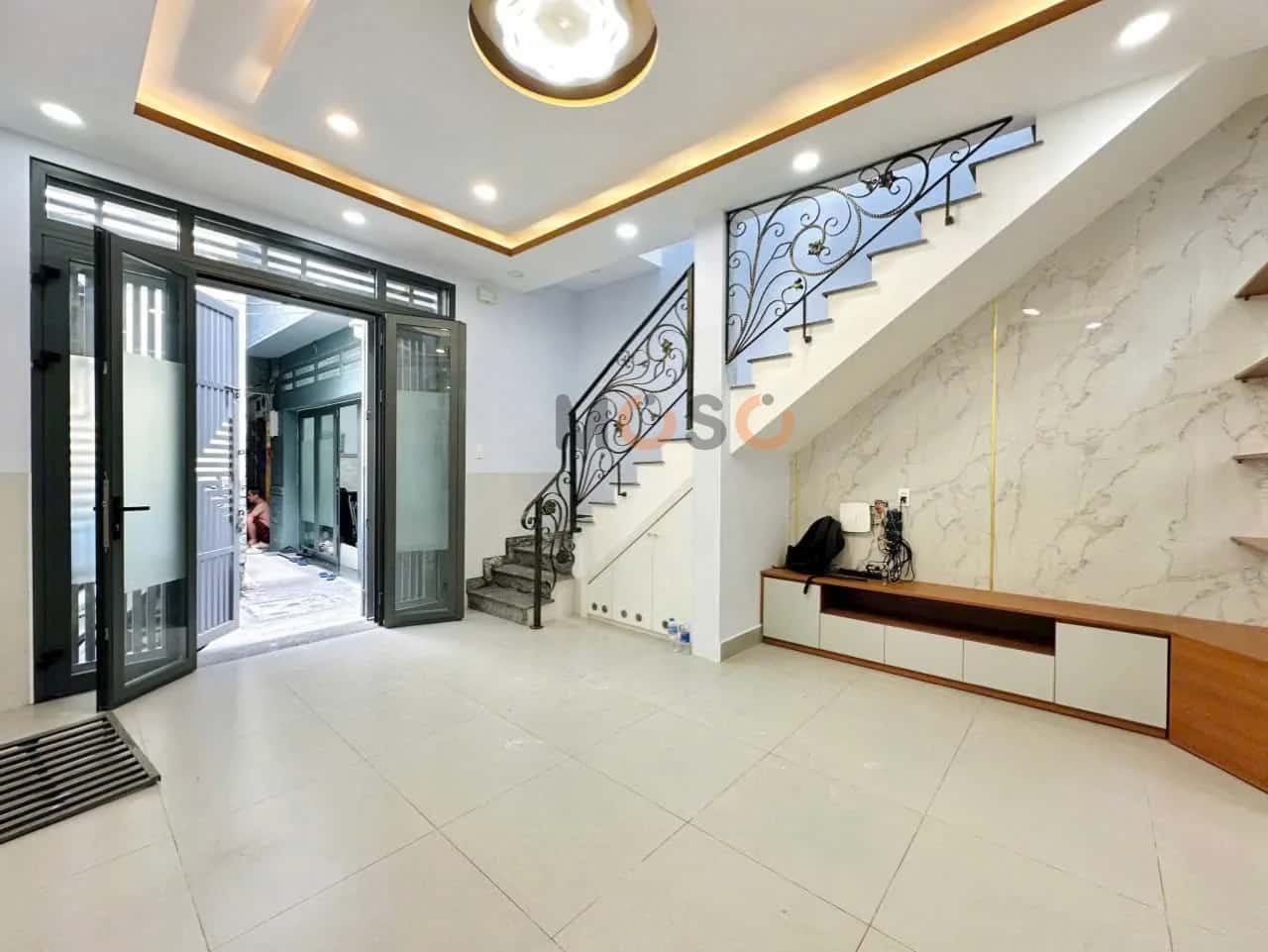 Bán nhà hẻm Cách Mạng Tháng Tám Quận 3, TP.HCM – 3 phòng ngủ, giá 6.5 tỷ — Hình 2