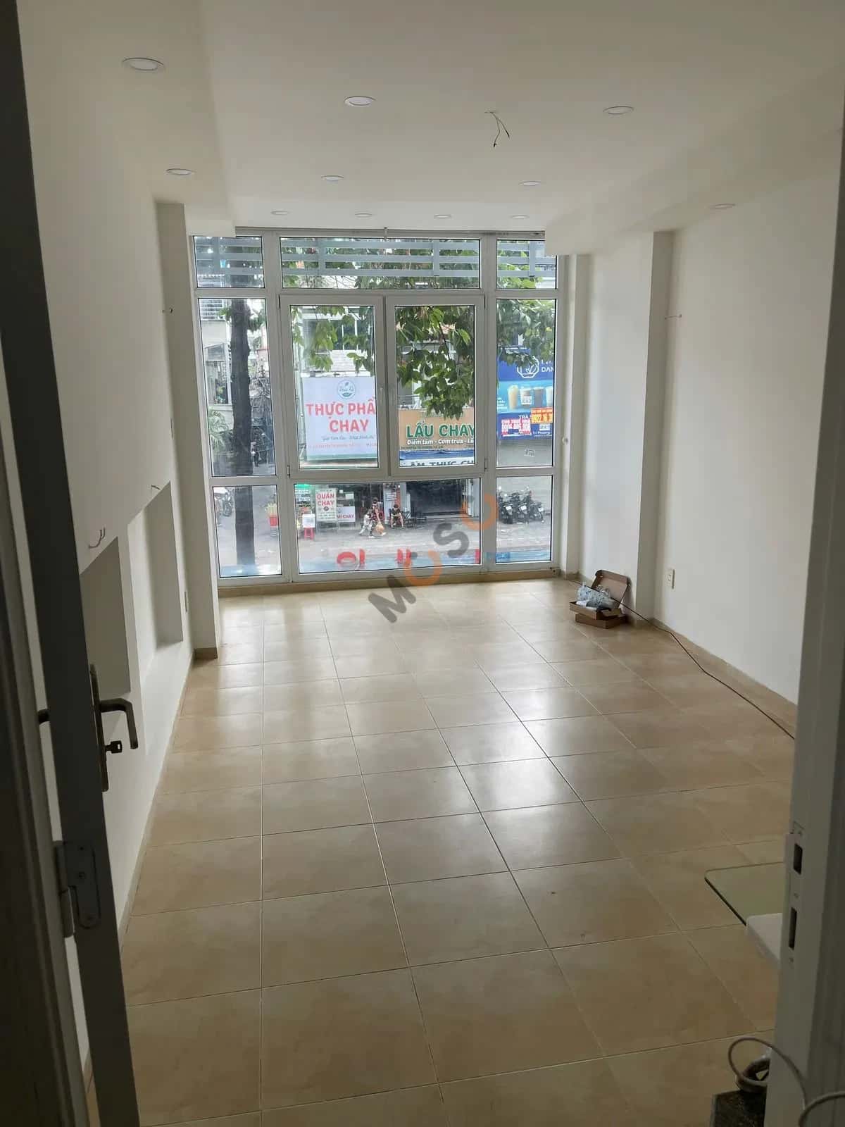 Cho thuê nhà mặt tiền Đường Nguyễn Tri Phương Quận 10, TP.HCM – giá 33 triệu — Hình 3