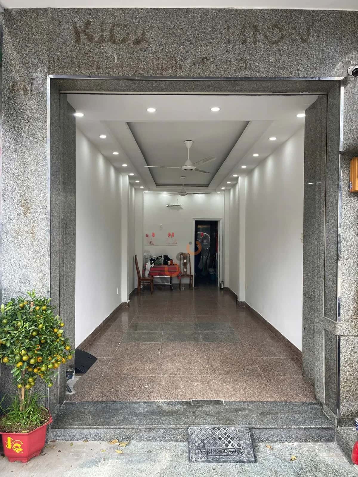 Cho thuê nhà mặt tiền Đường Nguyễn Tri Phương Quận 10, TP.HCM – giá 33 triệu — Hình 2