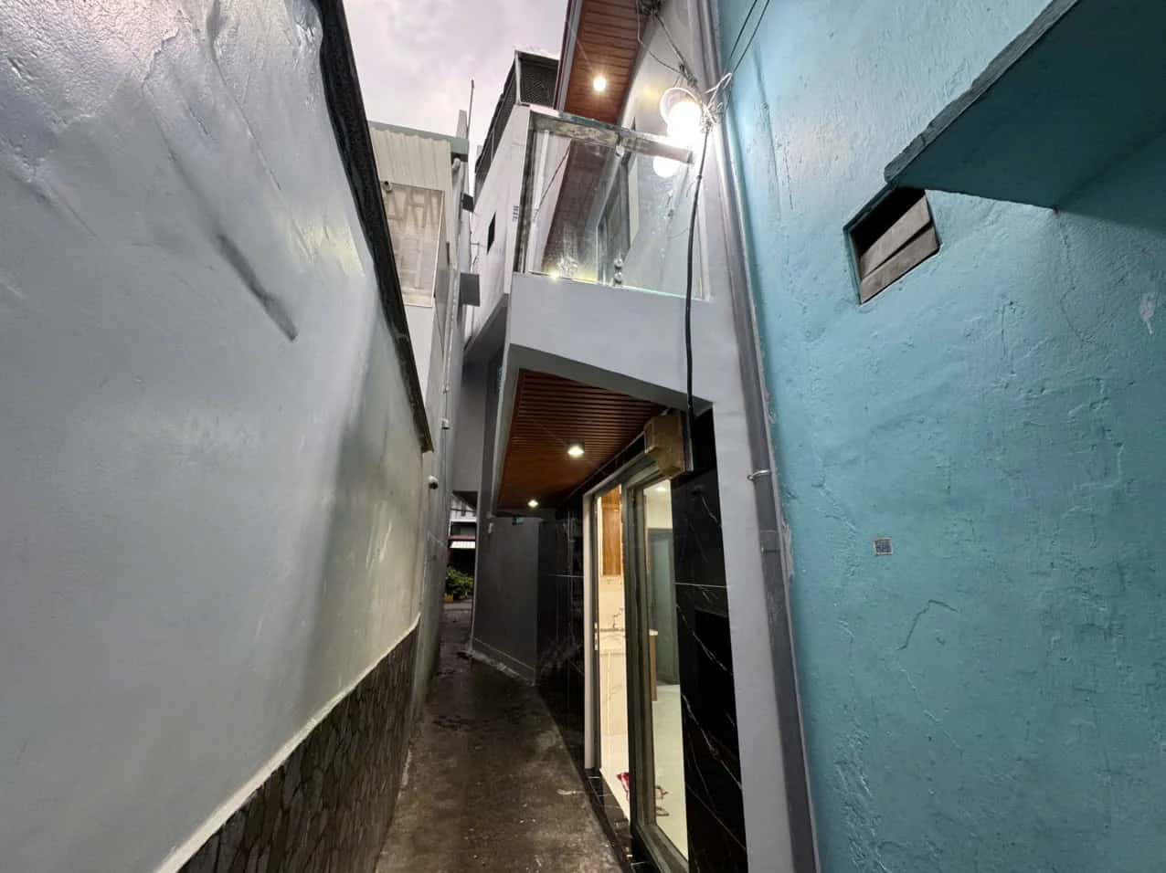 Bán nhà hẻm Đường Lạc Long Quân Quận 11, TP.HCM – 2 phòng ngủ, giá 4 tỷ