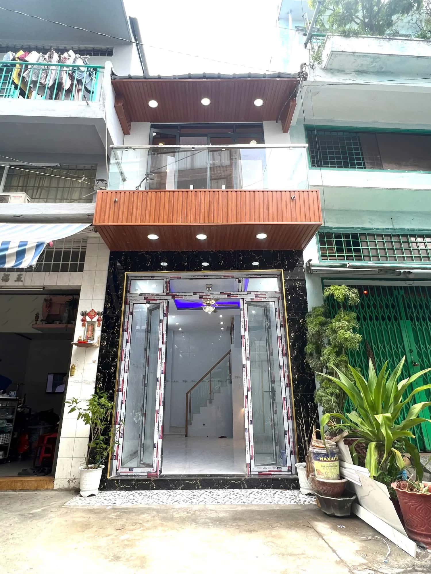 Bán nhà hẻm Lạc Long Quân  Quận 11, TP.HCM – 2 phòng ngủ, giá 4.4 tỷ