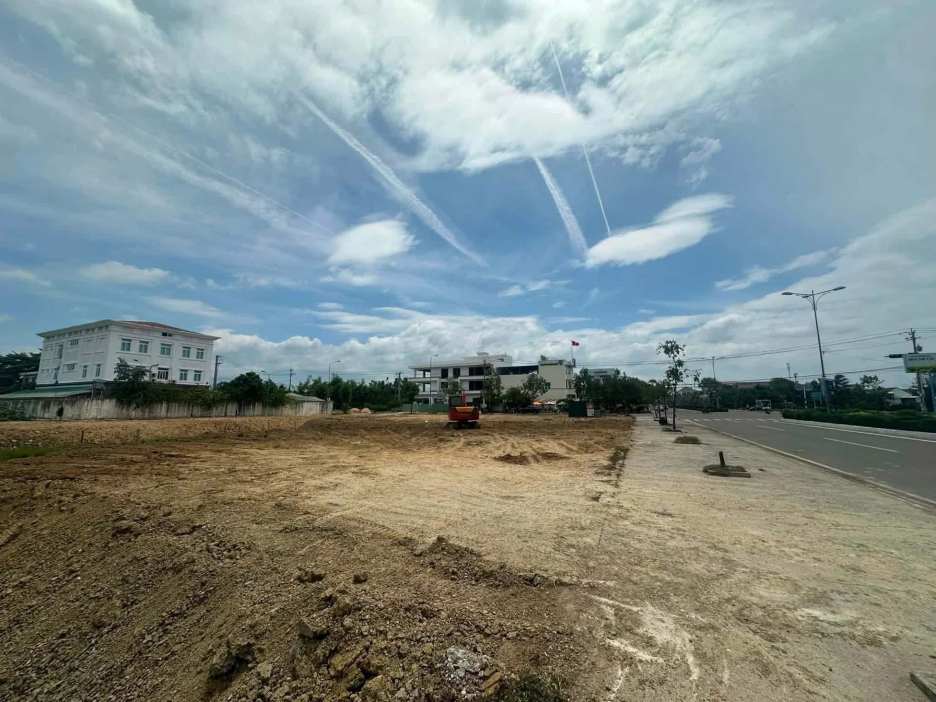 Bán đất đường 2 tháng 4 Thị xã Ninh Hòa, Khánh Hòa – giá 5.6 tỷ