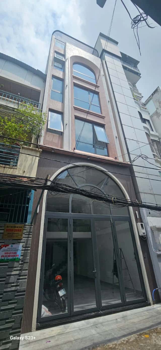 Bán nhà hẻm Trần Quang Diệu Quận 3, TP.HCM – 8 phòng ngủ, giá 25.5 tỷ