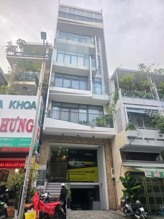 Bán nhà mặt tiền Đường Trần Khắc Chân Quận 1, TP.HCM – 6 phòng ngủ, giá 42 tỷ