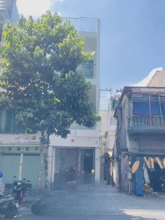 Bán nhà mặt tiền Trần Quang Khải Quận 1, TP.HCM – 3 phòng ngủ, giá 19 tỷ