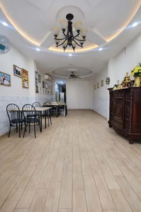 Bán nhà mặt tiền Bế Văn Đàn Quận Tân Bình, TP.HCM – 5 phòng ngủ, giá 17.9 tỷ