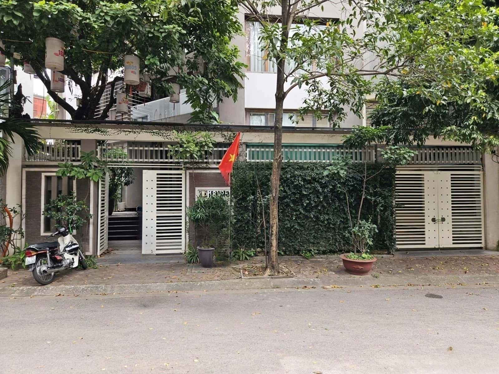 Bán nhà mặt tiền Khu đô thị mới Sài Đồng  Quận Long Biên, TP. Hà Nội – 1 phòng ngủ, giá 81 tỷ