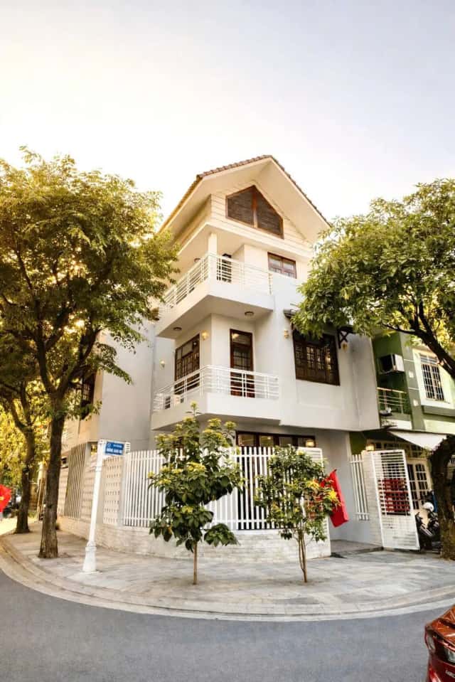 Bán nhà mặt tiền Hoàng Xuân Nhị Quận Hải Châu, TP. Đà Nẵng – 5 phòng ngủ, giá 19.5 tỷ