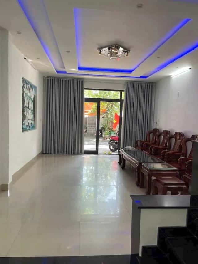 Bán nhà mặt tiền Lê Văn Sỹ Quận Liên Chiểu, TP. Đà Nẵng – 3 phòng ngủ, giá 6.8 tỷ