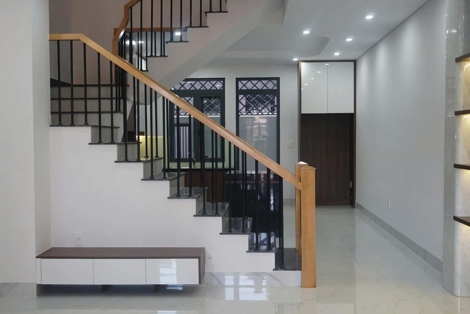 Bán nhà mặt tiền Baria City Gate, Khu phố Hương Giang Thành phố Bà Rịa, BRVT – 4 phòng ngủ, giá 6 tỷ