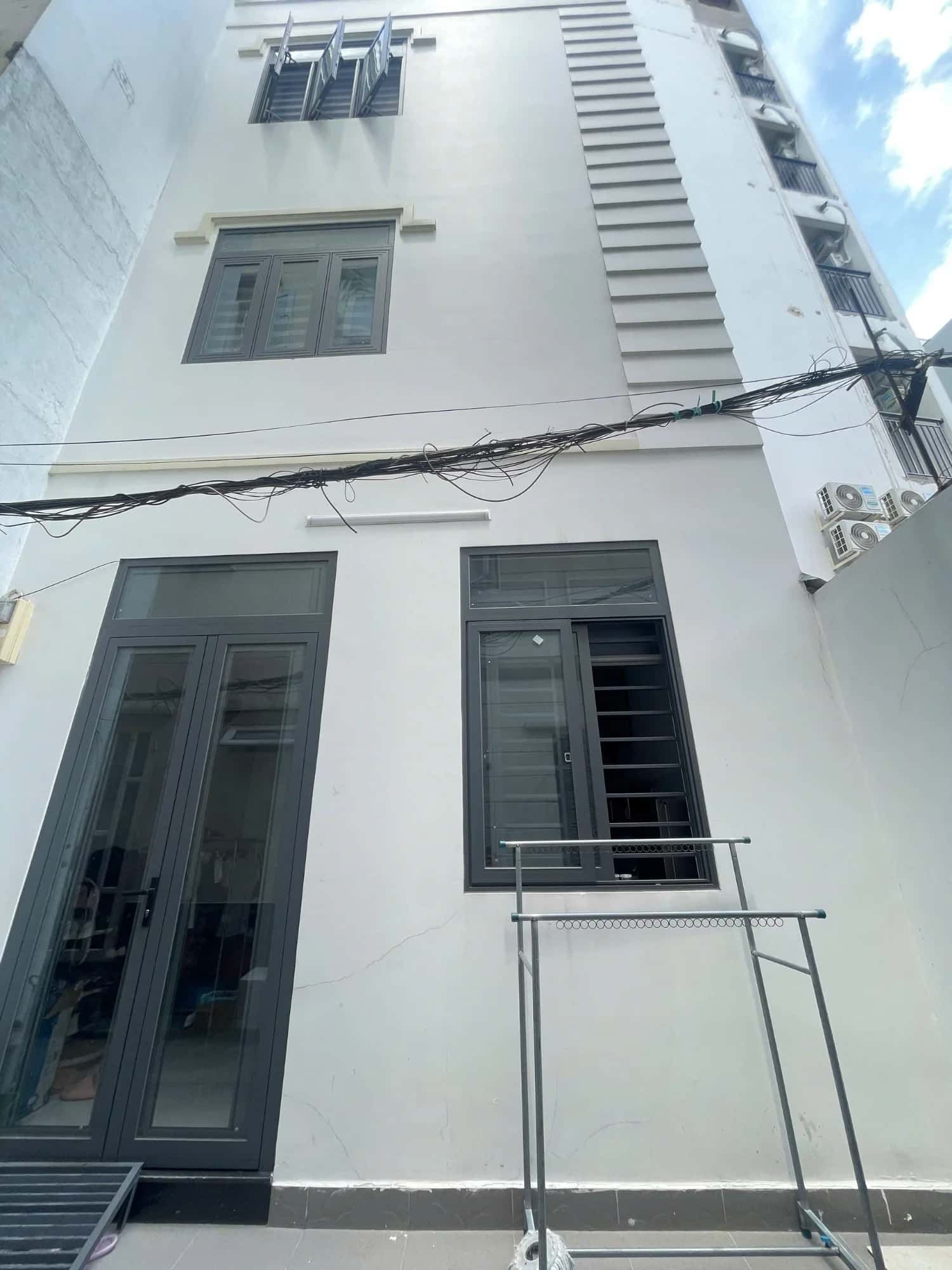 Bán nhà hẻm Lạc Long Quân Quận Tân Bình, TP.HCM – 2 phòng ngủ, giá 4.6 tỷ