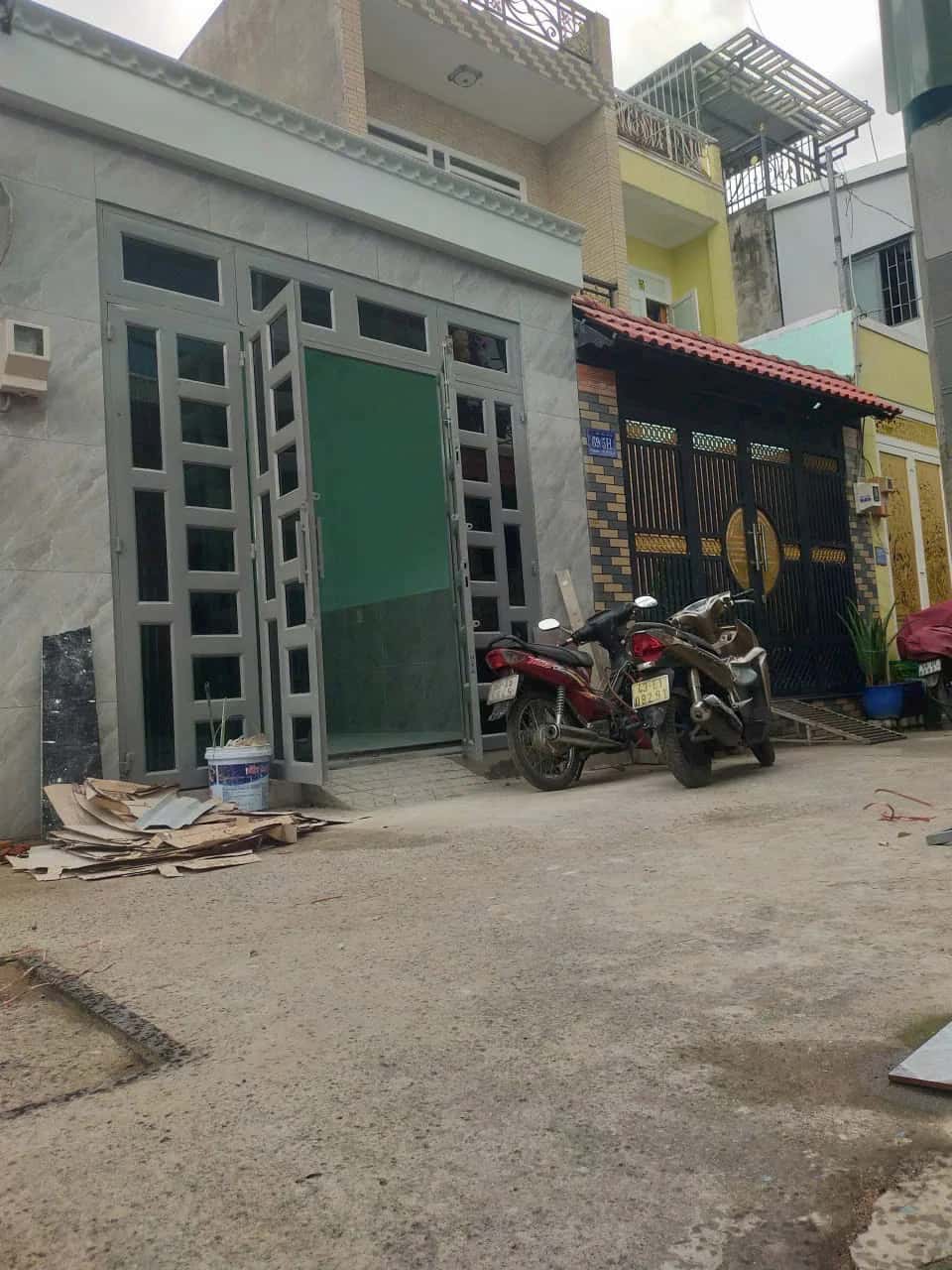 Bán nhà hẻm Đường Thới Tam Thôn 16 Huyện Hóc Môn, TP.HCM – 3 phòng ngủ, giá 3.7 tỷ